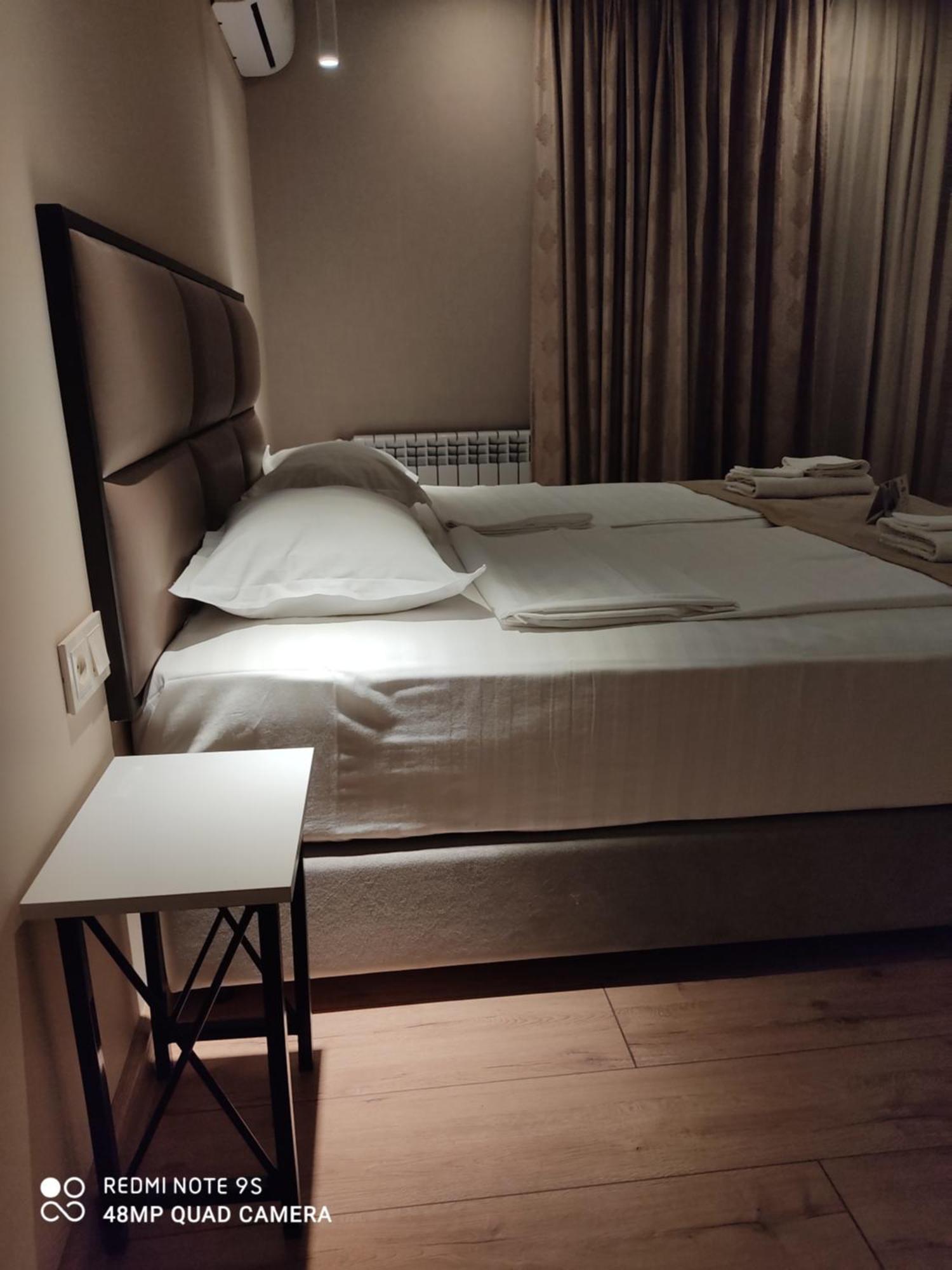 Garden Lounge Hotel Yerevan Quarto foto